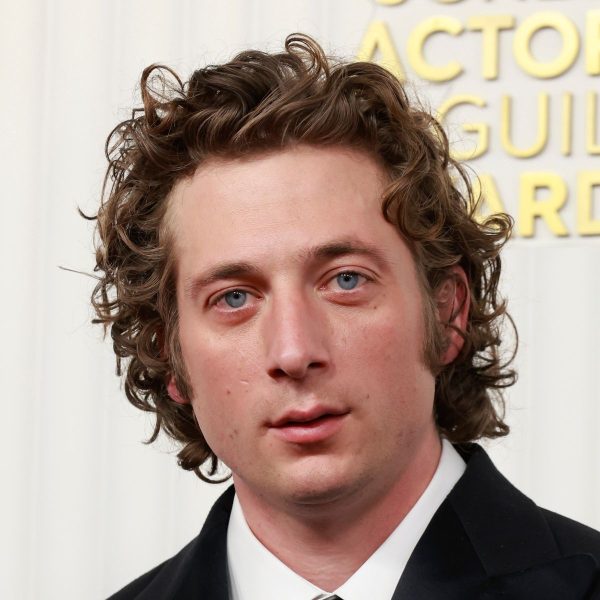 Men’s Curly Hair: Best Hairstyles, Products & Care Routine