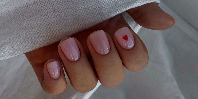 Short Manicure And Its Charms